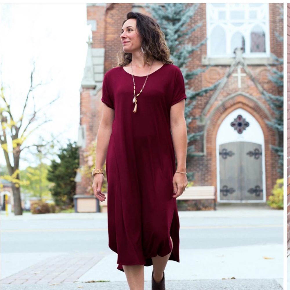 Elegantees maroon midi Dress NWT, comfort w/ elegance!Dress up/down(see photos)